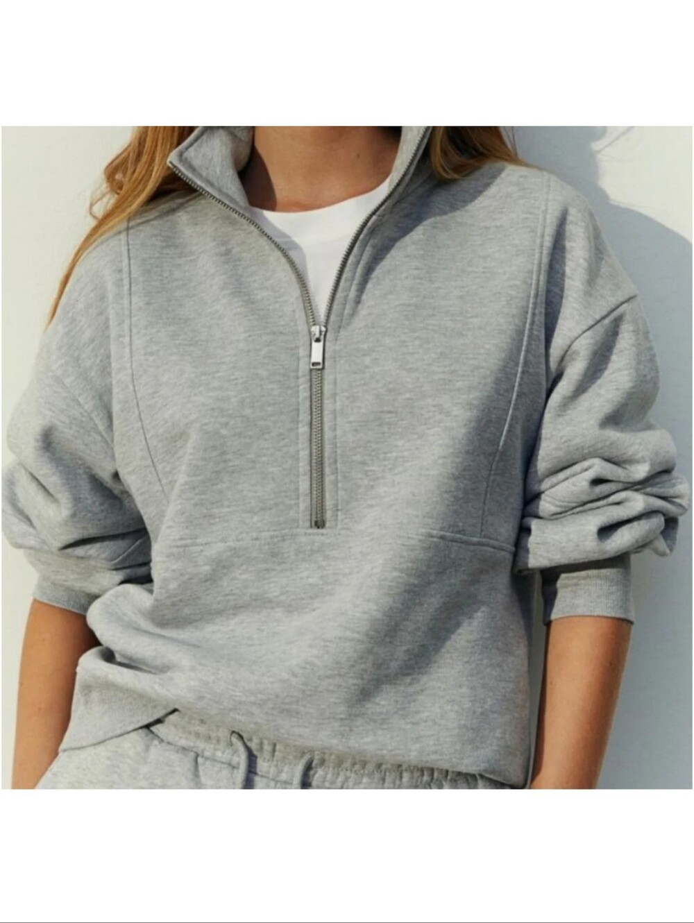 Divided Cropped Quarter Zip Sweatshirt Gray Size XS